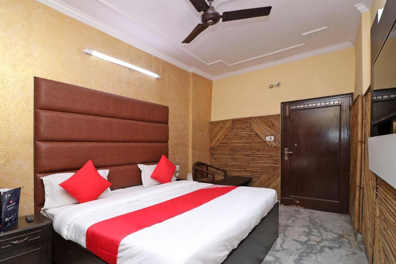 Oyo 29304 Hotel Pooja Yamunānagar エクステリア 写真