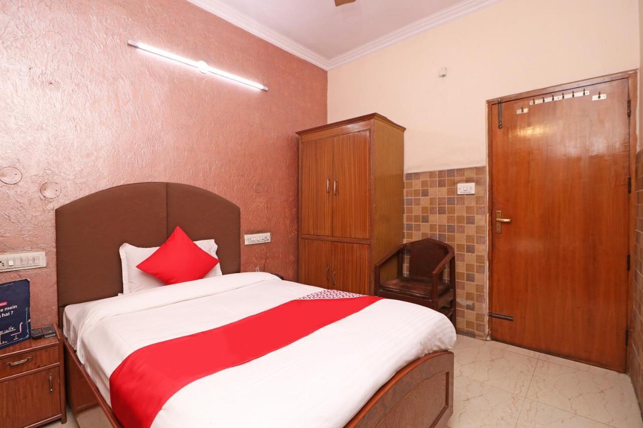 Oyo 29304 Hotel Pooja Yamunānagar エクステリア 写真