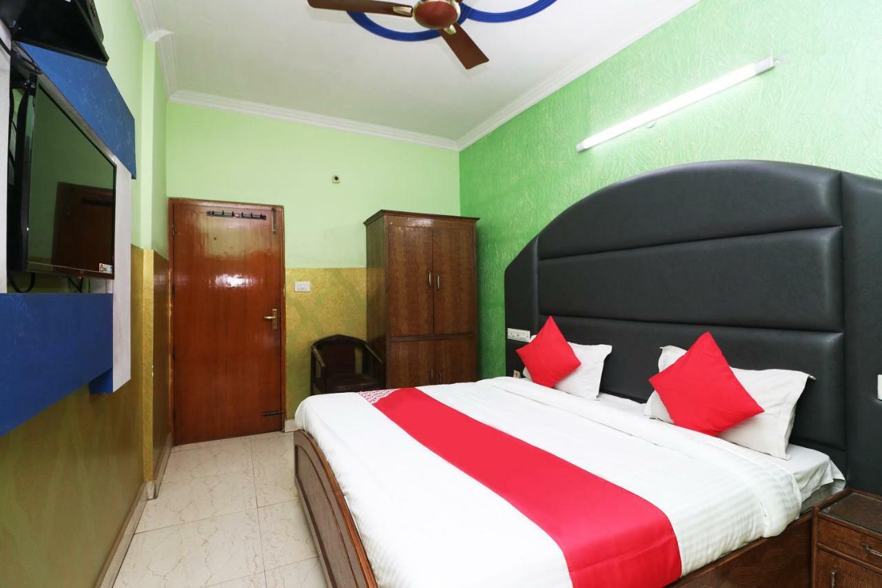Oyo 29304 Hotel Pooja Yamunānagar エクステリア 写真